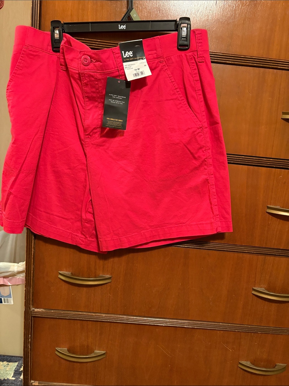 Lee Hot Pink Women's Bermuda Shorts